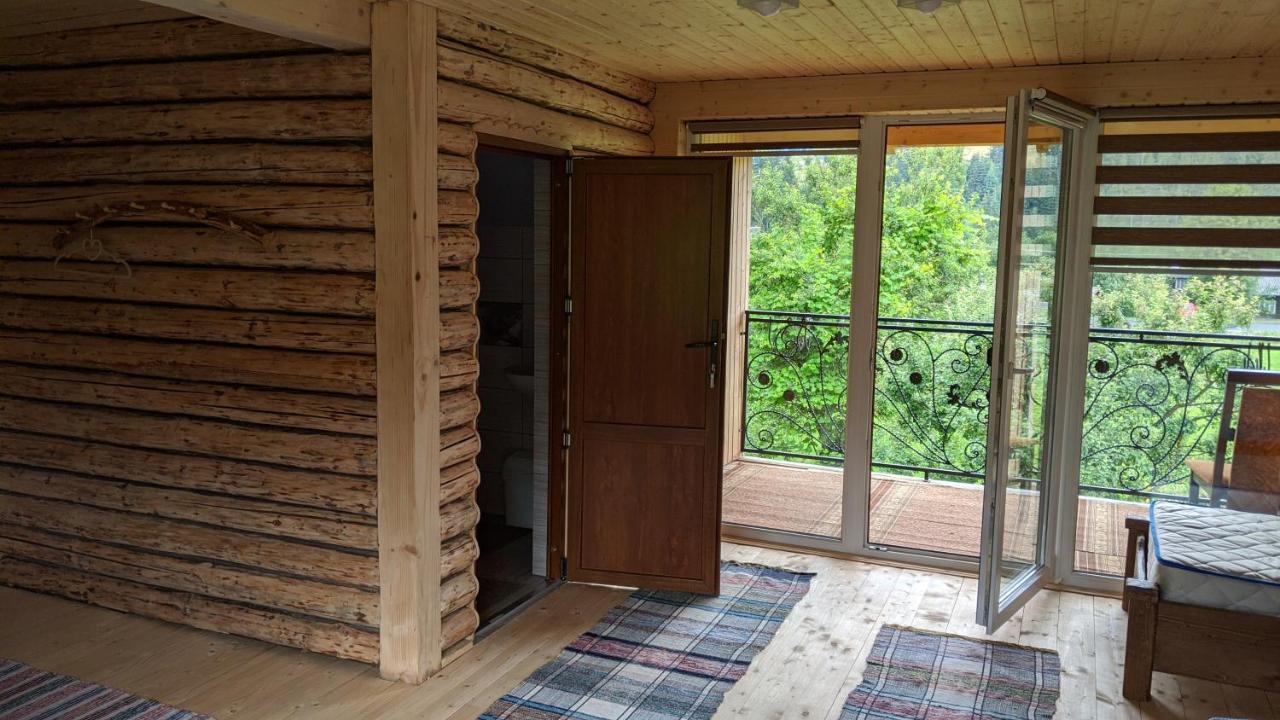 Hotel Gostynna Rodyna Izki Esterno foto