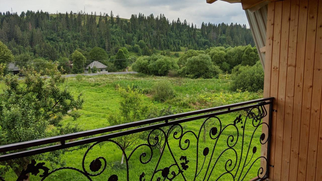Hotel Gostynna Rodyna Izki Esterno foto