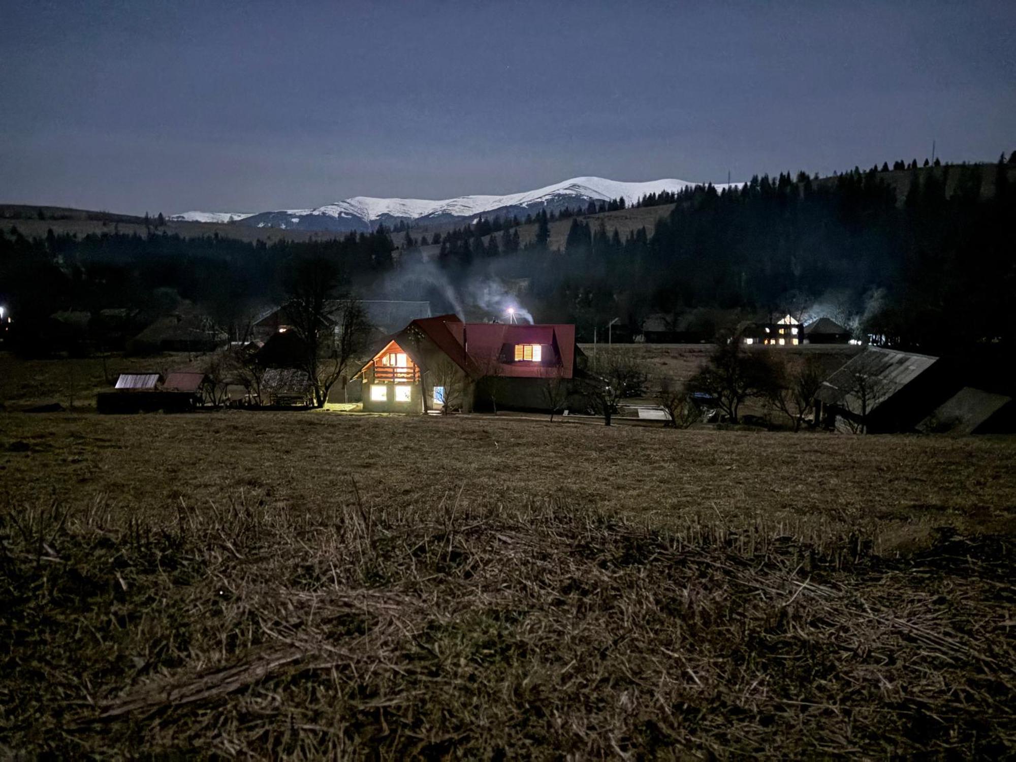 Hotel Gostynna Rodyna Izki Esterno foto