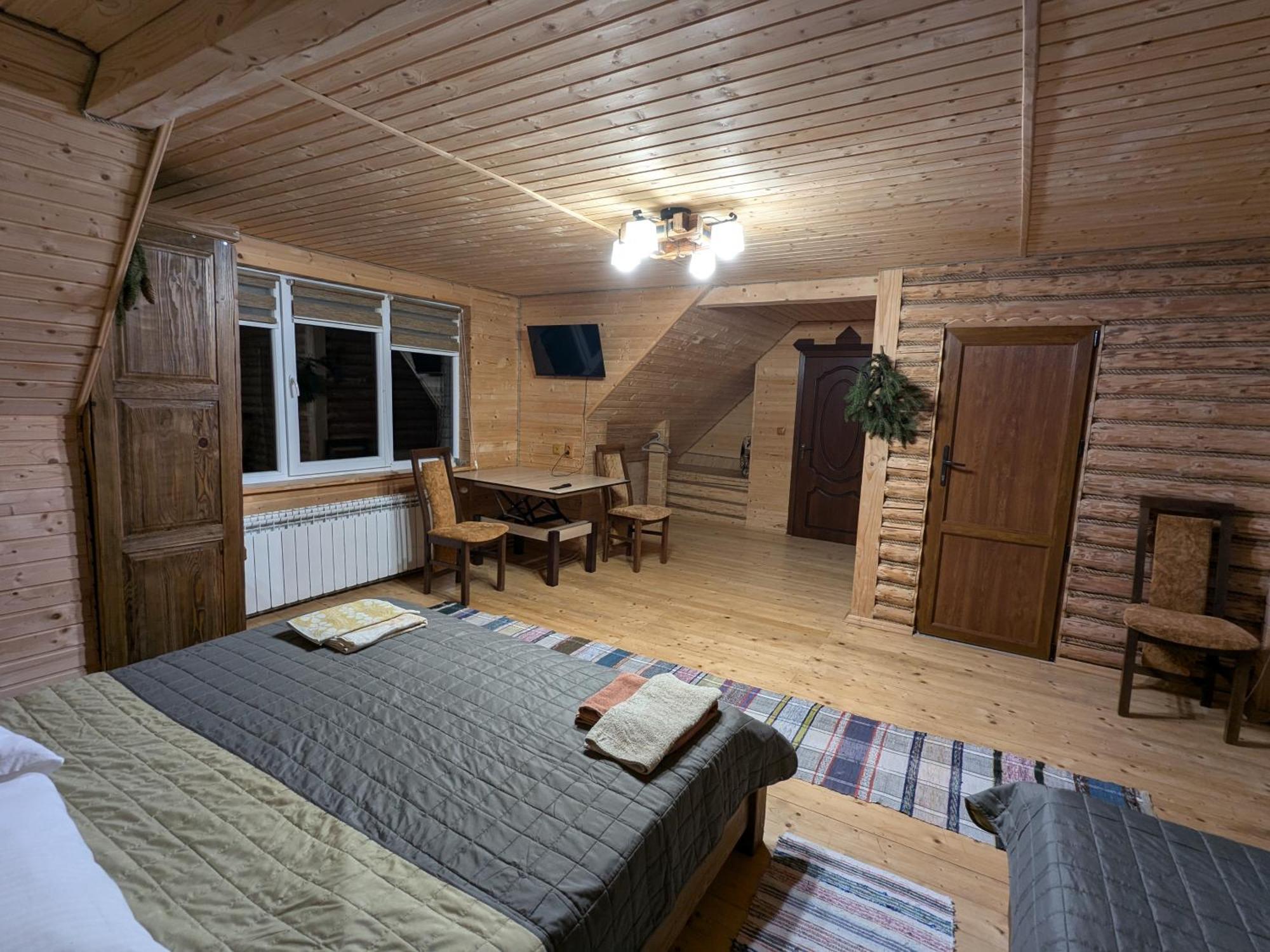 Hotel Gostynna Rodyna Izki Esterno foto