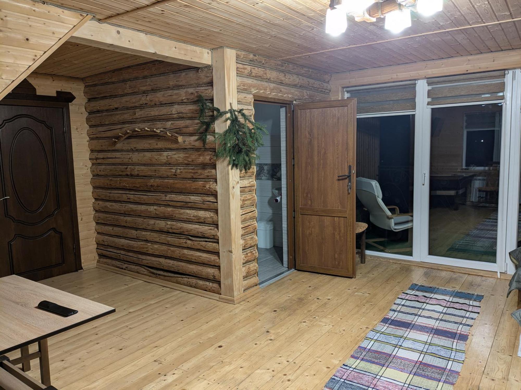 Hotel Gostynna Rodyna Izki Esterno foto