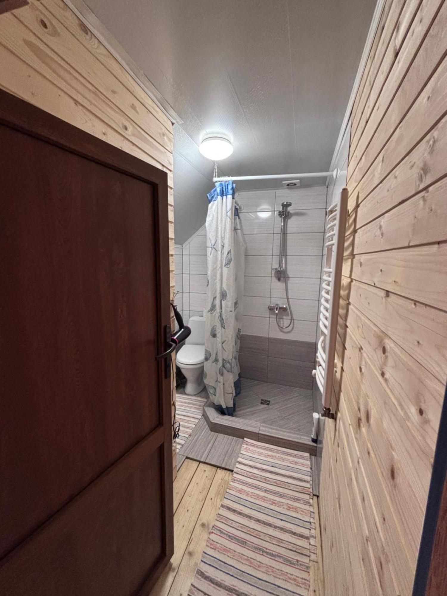 Hotel Gostynna Rodyna Izki Esterno foto