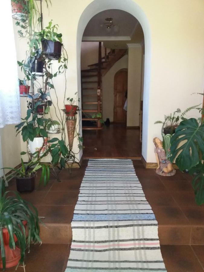 Hotel Gostynna Rodyna Izki Esterno foto