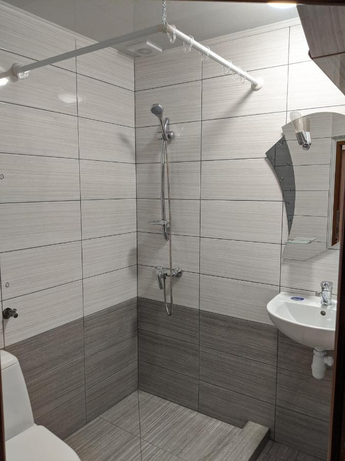Hotel Gostynna Rodyna Izki Esterno foto